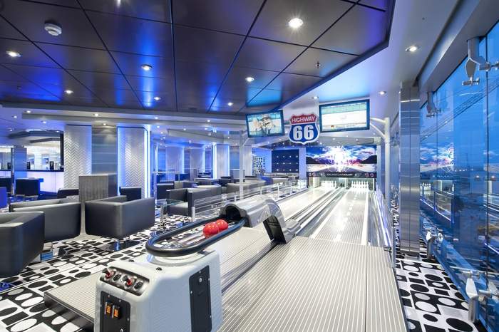 MSC Cruises MSC Magnifica Bowling 0.jpg